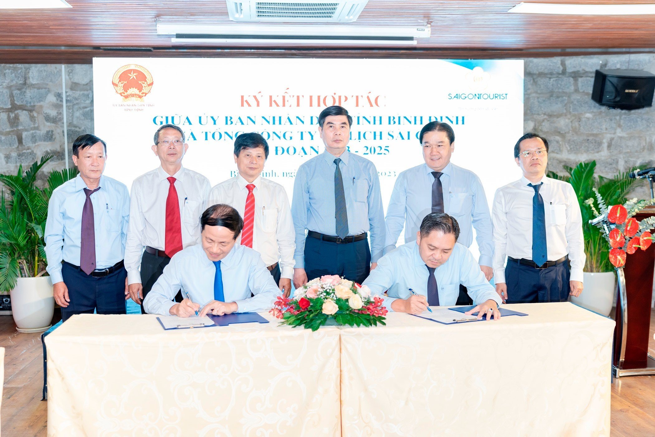 SAIGONTOURIST GROUP AND BINH DINH PROVINCE SIGNED A TOURISM COOPERATION FOR 2023-2025