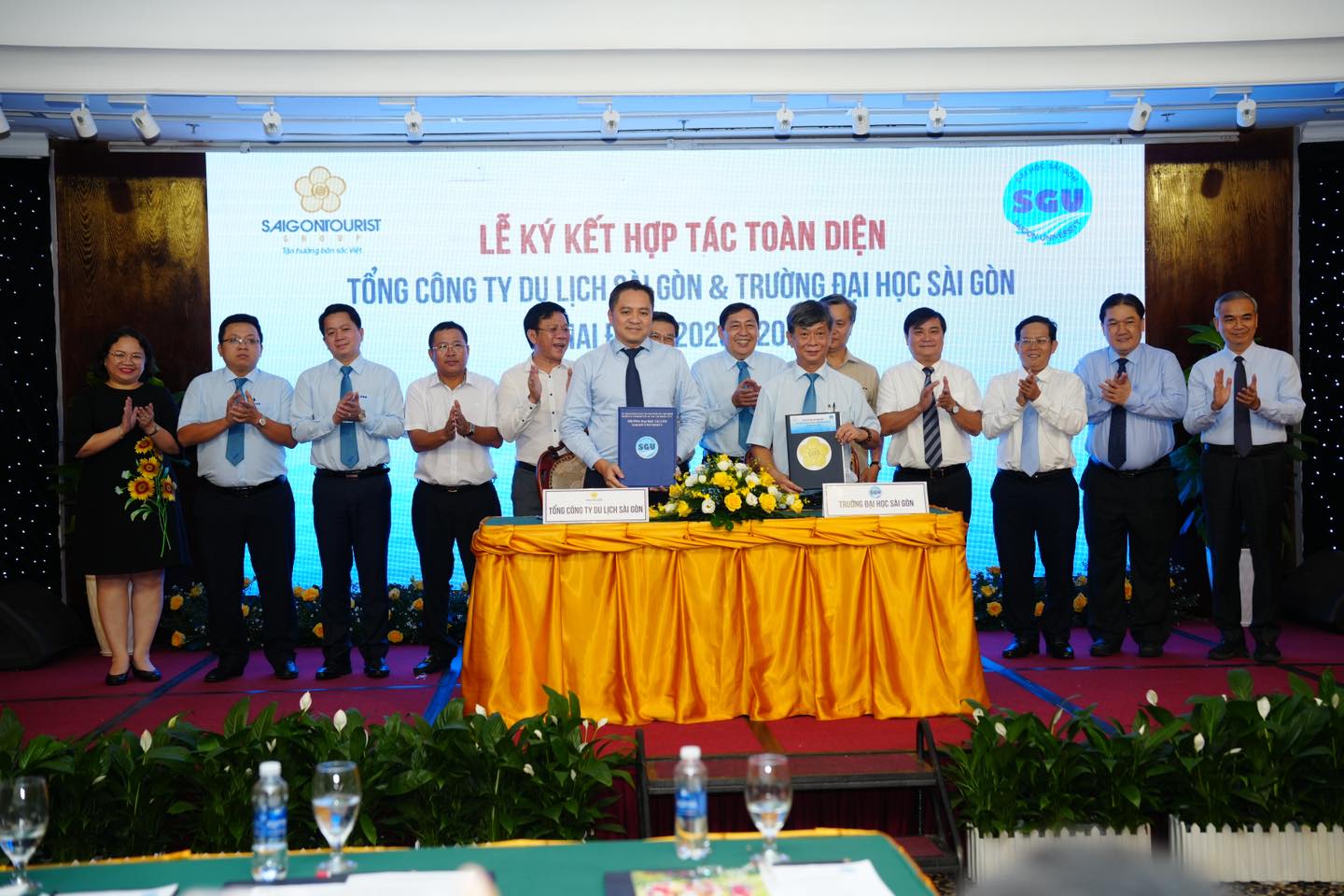 Saigontourist Group and Saigon University signed a comprehensive cooperation to develop Human resources in Tourism
