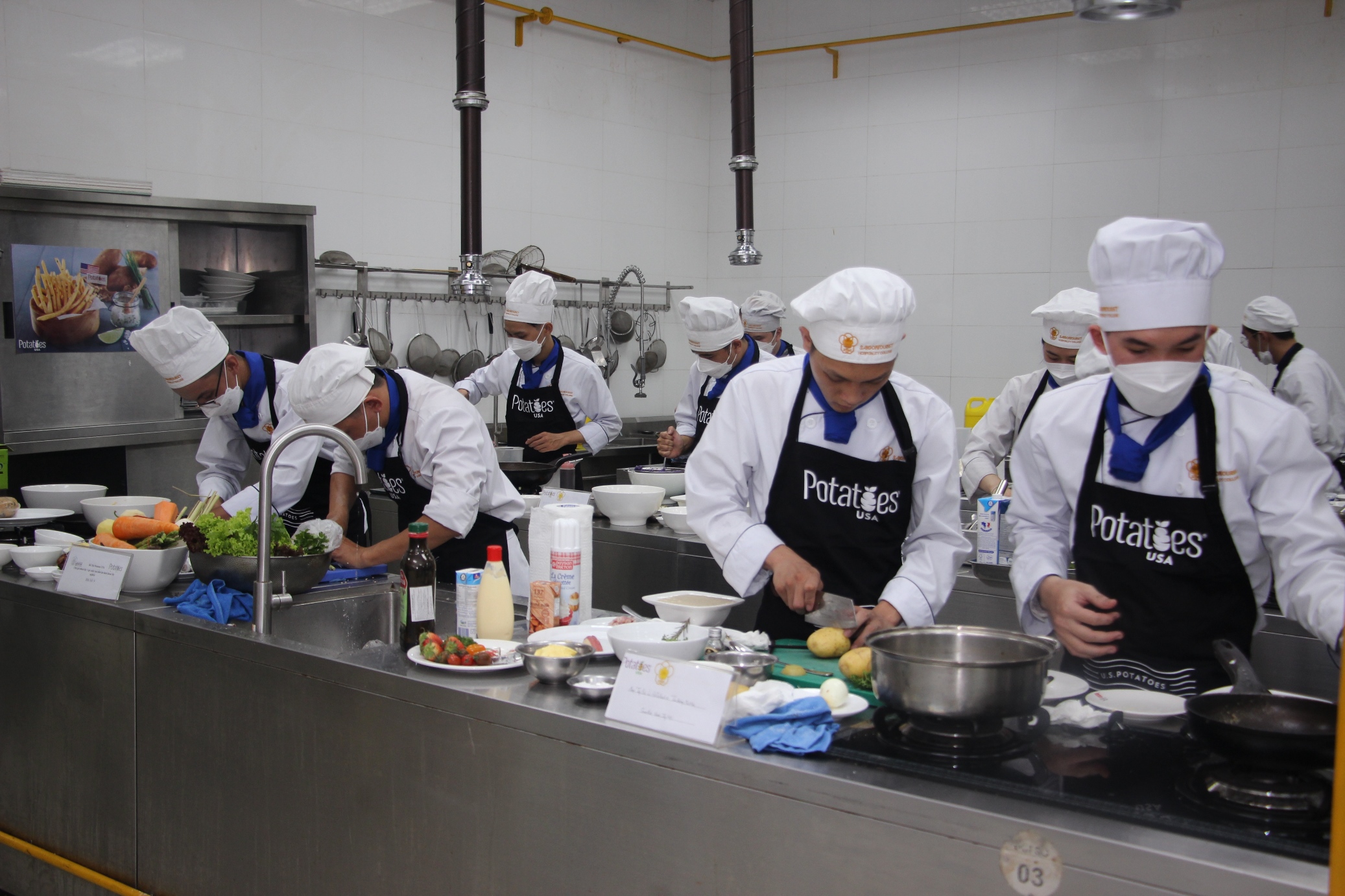 COOKING WORKSHOPS AND COMPETITIVES WITH US Potatoes