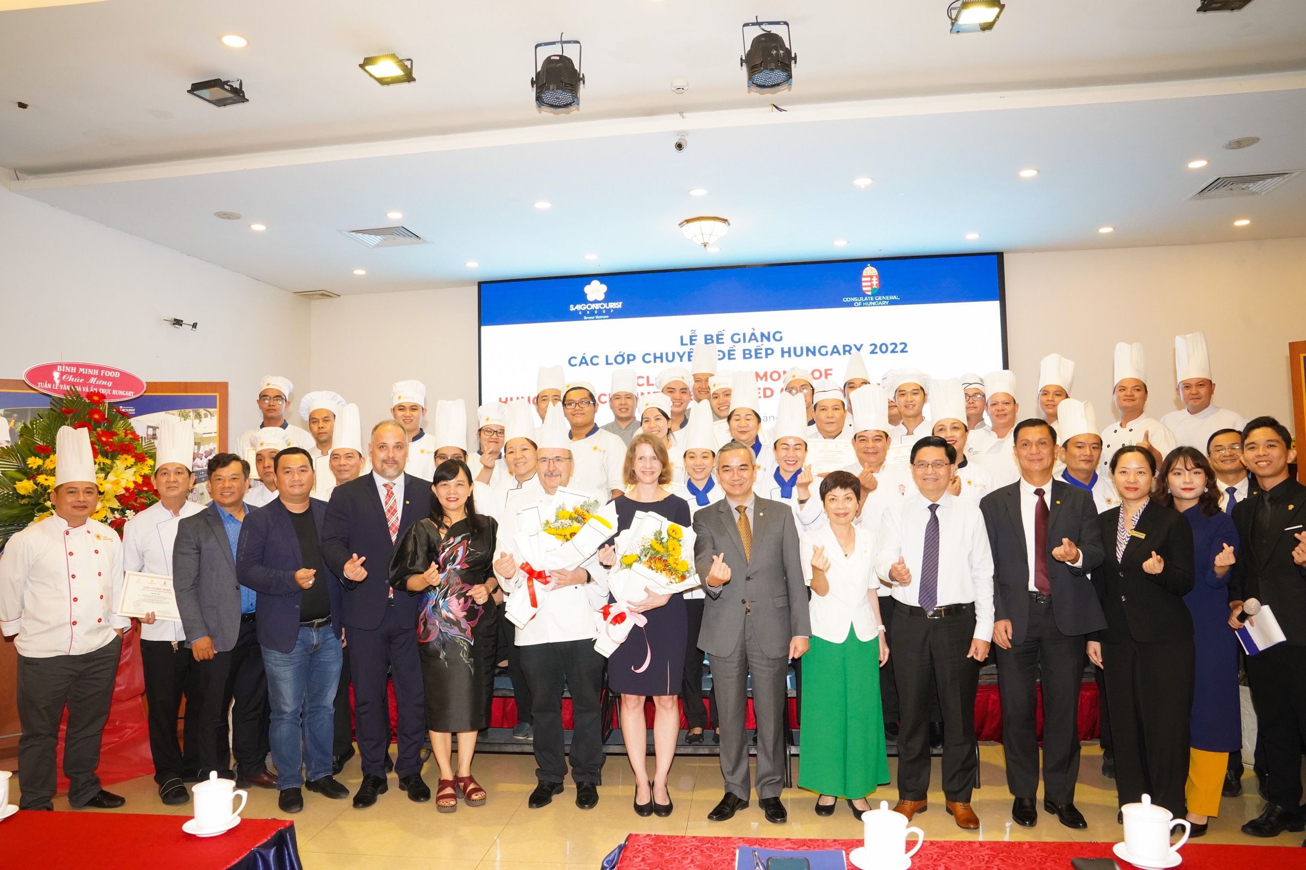 SAIGONTOURIST GROUP held the Closing Ceremony of Hungarian Kitchen thematic classes