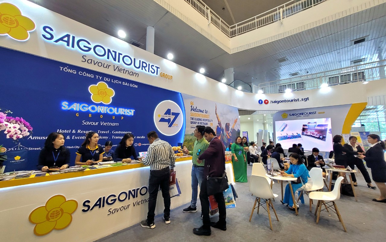 SAIGONTOURIST GROUP OFFERS A LOT OF HOT SERVICES AT DA NANG VITM CONFERENCE 2022